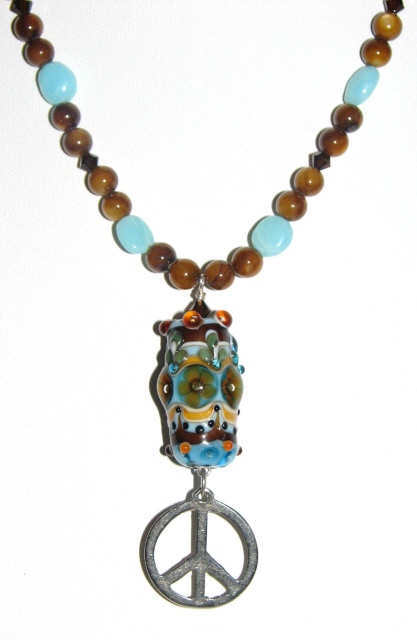 Julia Lee's
                Jewelry